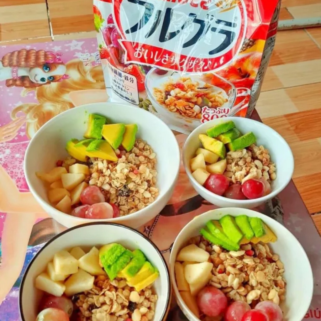 Ngũ cốc Calbee ăn kiêng giảm cân Nhật Bản gói đỏ 750gr với đủ vị mix hoa quả trái cây sữa chua dùng ăn sáng