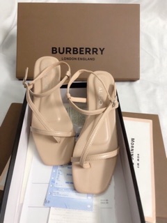 Sandal xỏ dây mảnh xéo (đặt lên 1 size )