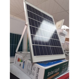 Đèn pha năng lượng mặt trời 60W