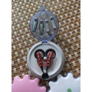 Tai nghe earbud Philips kèm hộp đựng