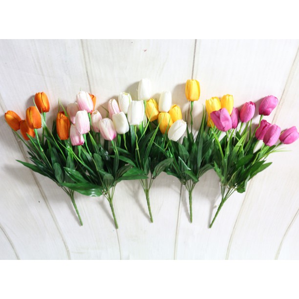 Cành hoa tulip 7 bông hoa