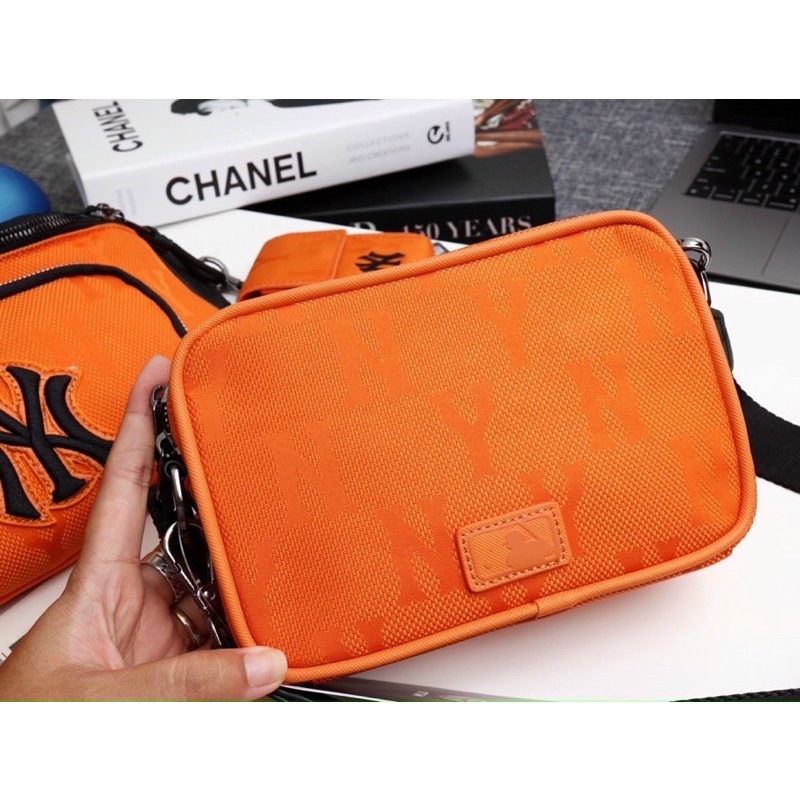 Túi đeo chéo mlb màu cam