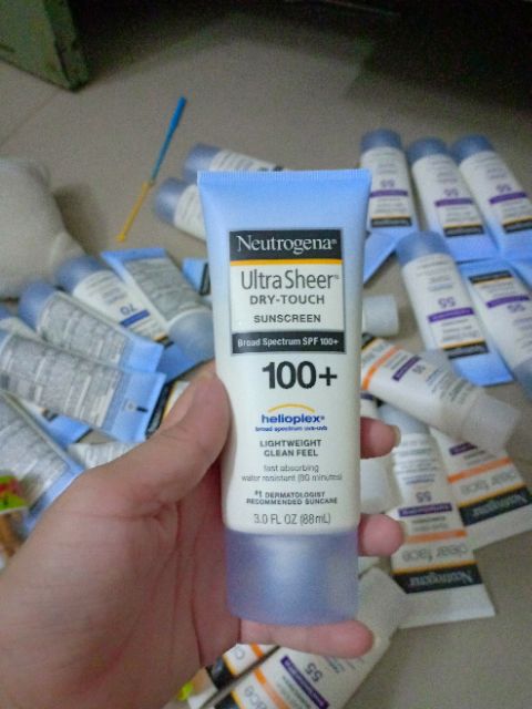 Kem Chống Nắng Neutrogena Ultra Sheer SPF100+ va 80+ và 70 PA +++