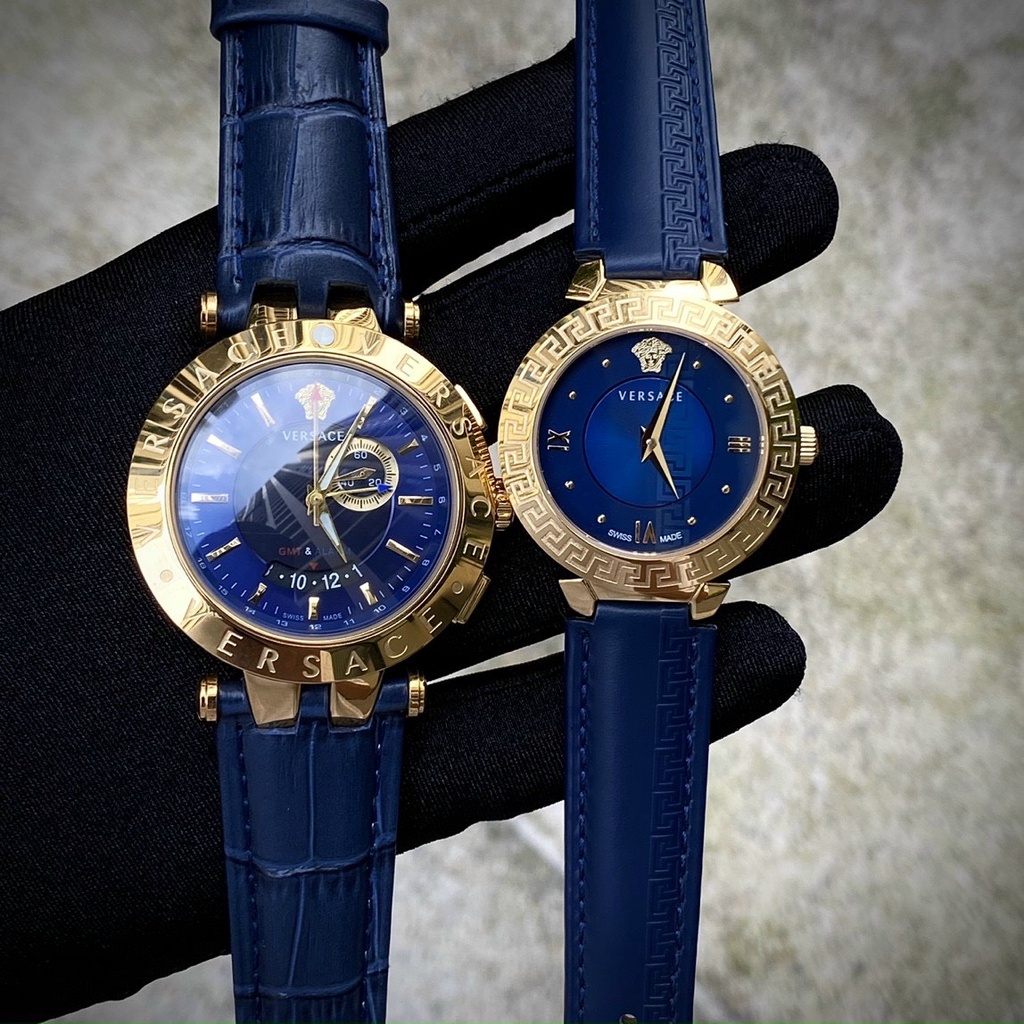 Đồng hồ Nam Versace V-Race 43mm, Nữ Versace Daphnis 34mm, dây da cá sấu, máy Swissquartz