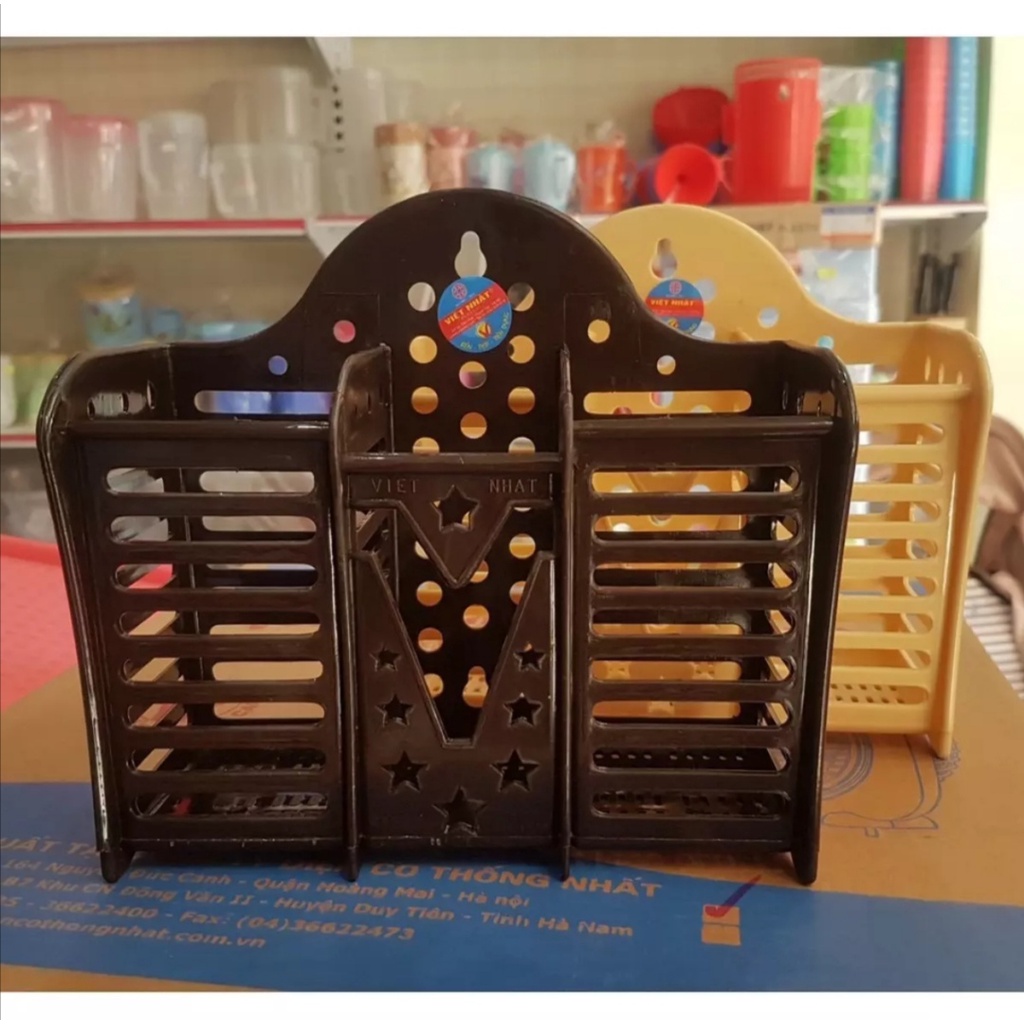 Ống đũa 3 ngăn loại đẹp Việt Nhật. Kích thước: Dài 17.7 x Rộng 7 x Cao 13.5 cm