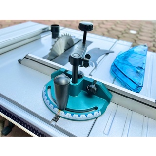 Máy cưa bàn Makita MLT100