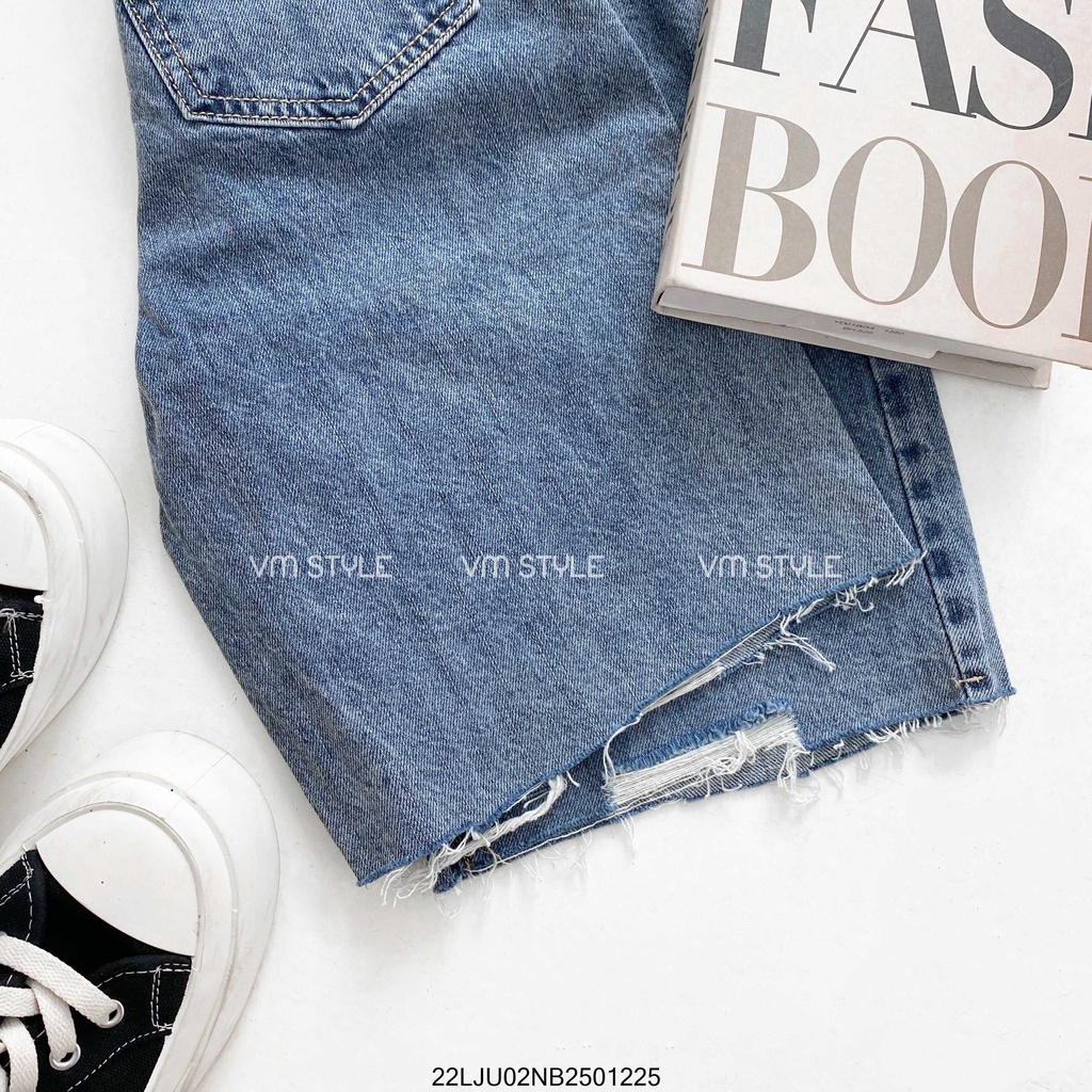 Quần jean ngố VM STYLE xước lai cắt kiểu, quần sọt lửng ống rộng nữ chất bò lưng cao ulzzang 22LJU02NB2501