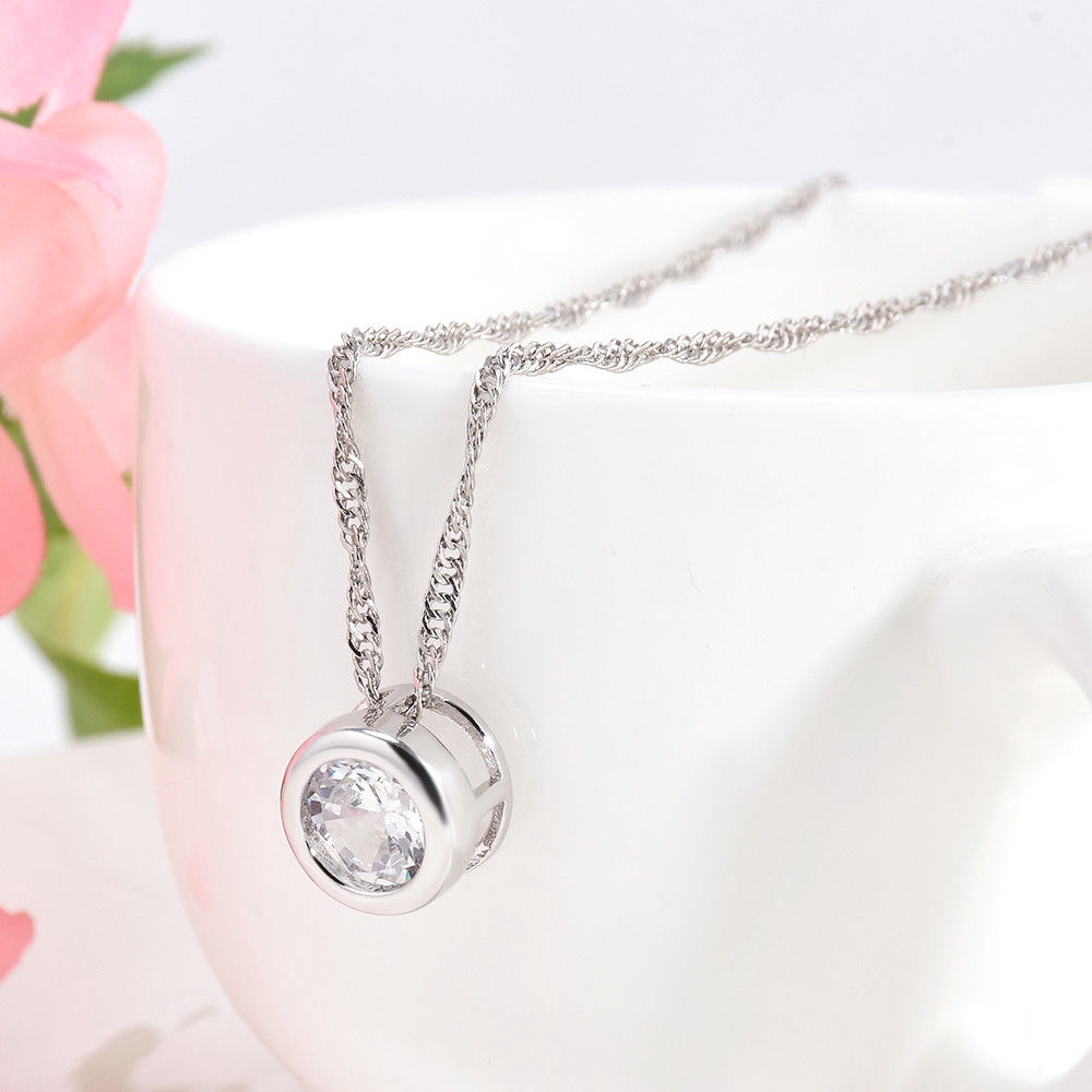 Dây chuyền bạc mặt tròn đính đá pha lê cho phái nữ