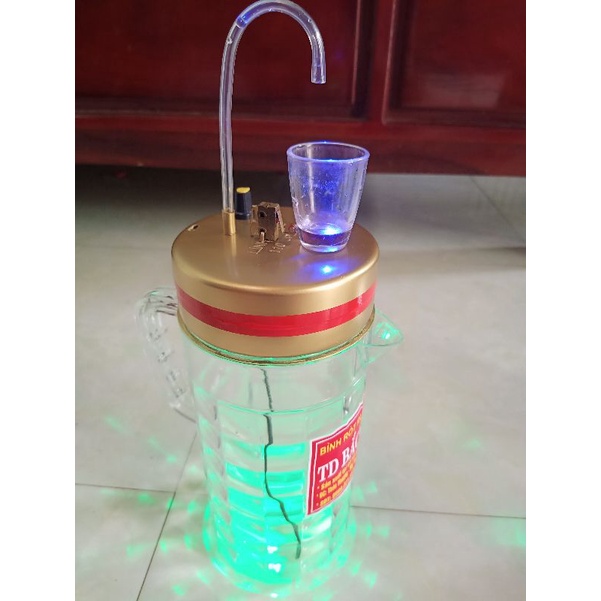 Bình rót rượu tự động