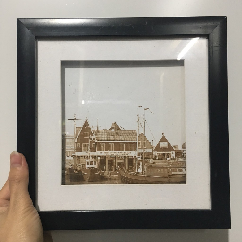 Tranh treo tường khung nhựa