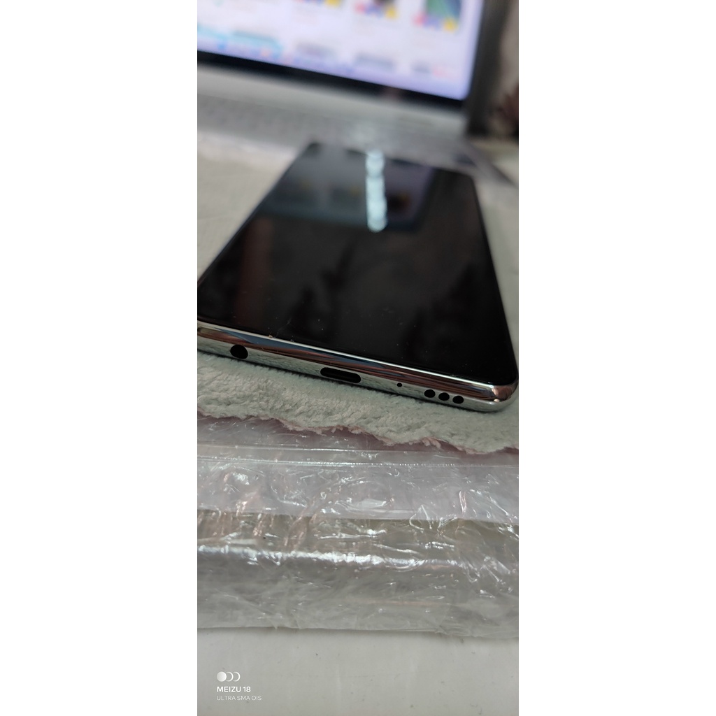 Điện thoại LG Q92 5G màu trắng