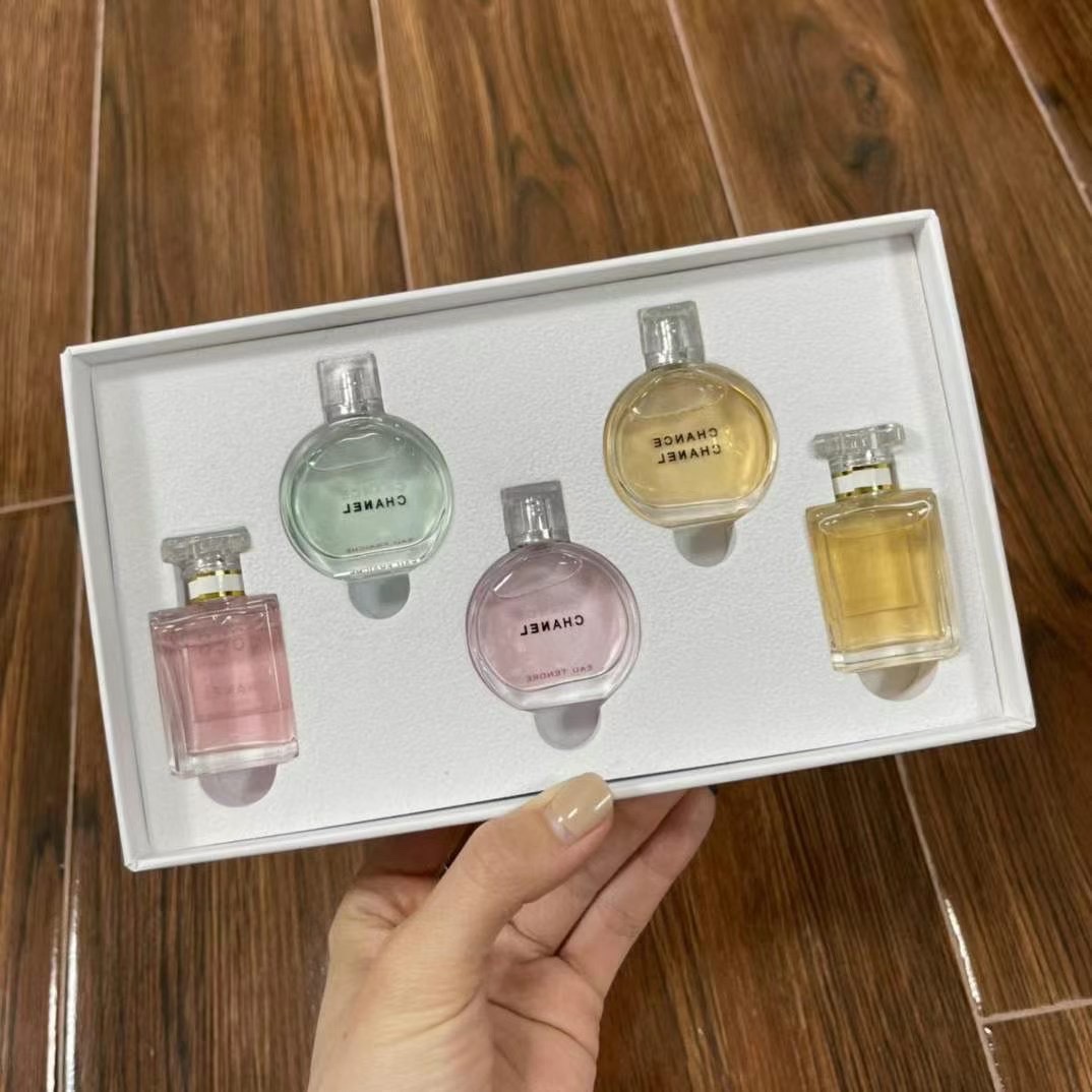 (Hàng Mới Về) Bộ Nước Hoa Chanel 7.5ml Hương Thơm Nhẹ Nhàng Lâu Trôi Cho Nữ | BigBuy360 - bigbuy360.vn