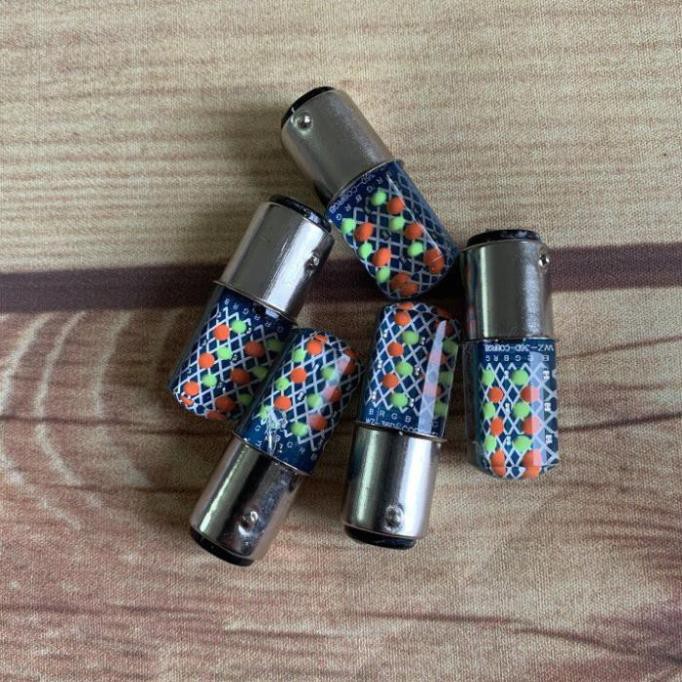 Đèn hậu nháy 7 màu đẹp giành cho tất cả các dòng xe