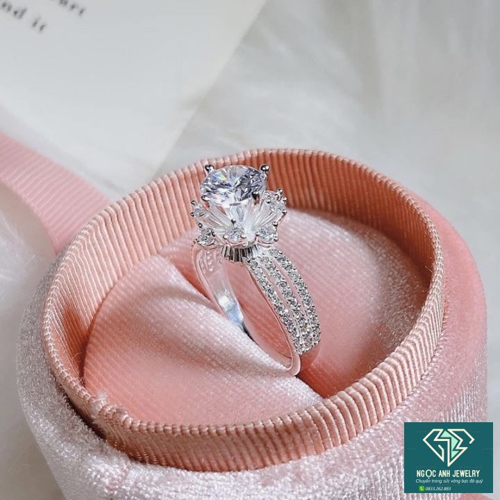 Nhẫn nữ Bạc ta đá cao sáng bóng , dày dặn , tặng kèm hộp đựng-120