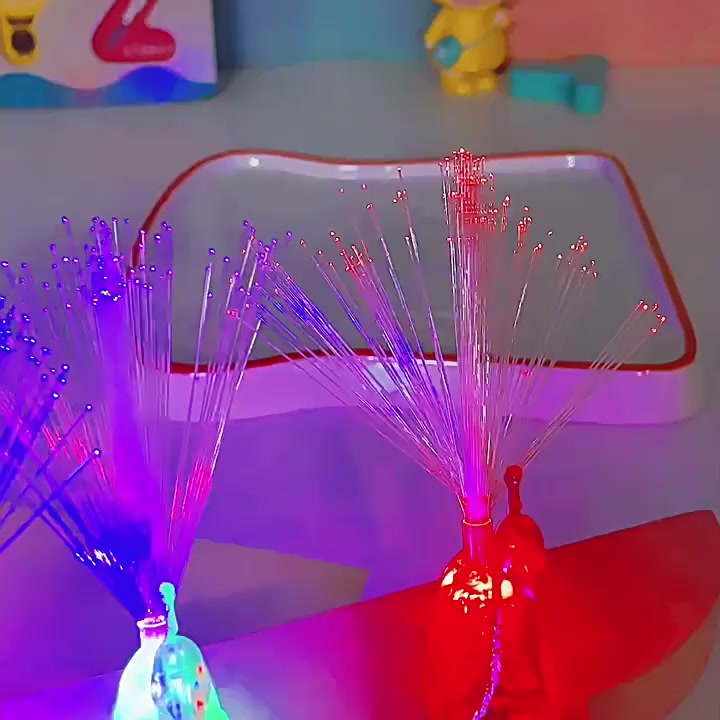 Đèn LED Hình Con Công Dạng Hở Chất Liệu Sợi Quang | BigBuy360 - bigbuy360.vn