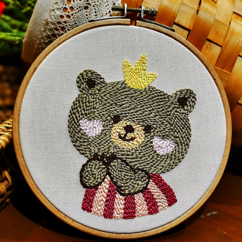 Bộ Dụng Cụ Thêu Thủ Công Hình Kỳ Lân Hoạt Hình 16cm