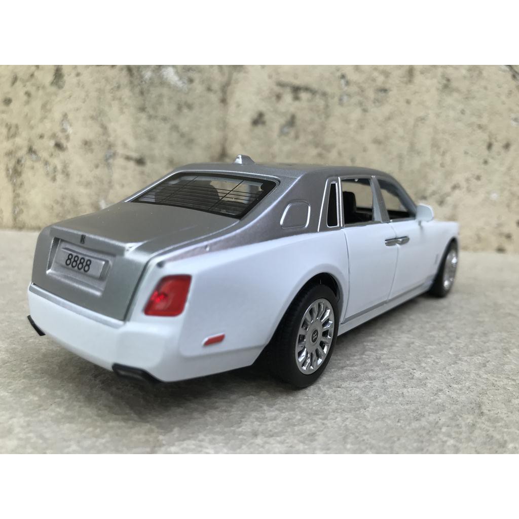 Mô hình xe Ô tô Rolls-Royce Phantom  - 1:32