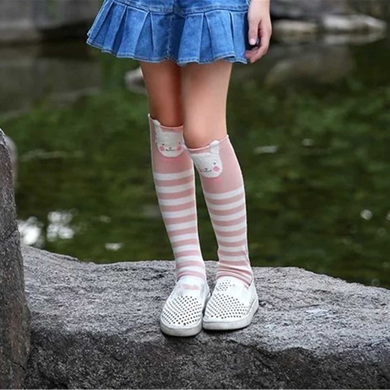 Đôi vớ sọc dài họa tiết hoạt hình dễ thương cho bé