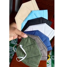 Khẩu trang VN95 Màu đen FAMAPRO NAM ANH 4 lớp giấy khang khuẩn(hộp 10 cái)