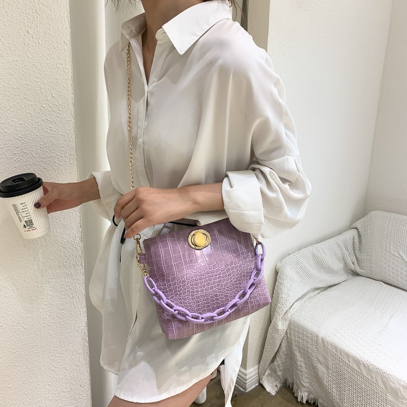 Position Stall Small Bag Female Popular 2021 New Wave Korean Version Of The Red Bucket Bag Chain Bag Wild Single Shoulde
