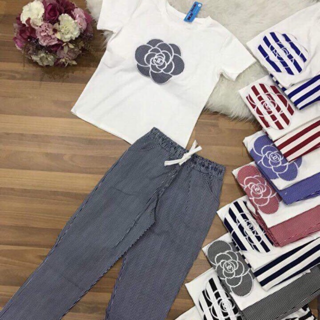 1 set chi 140 k (1 Quân kaki + áo thun )phôm cực kỳ đep,trẻ trung,mặc di chơ,di chơi ,mặc nhà thoải mái