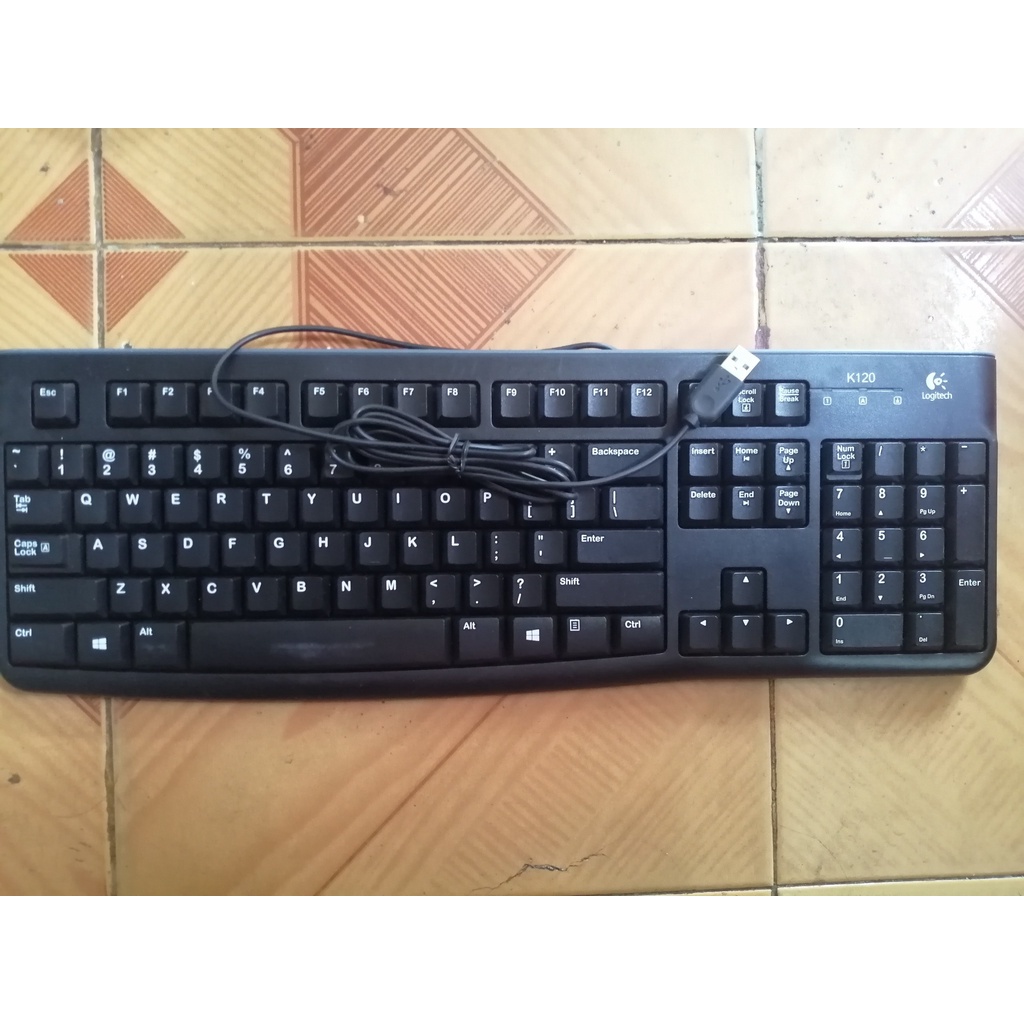 Bàn phím máy tính cũ thanh lý văn phòng