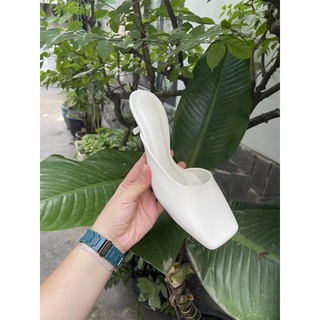 Giày Sục mũi vuông gót chẻ 3cm