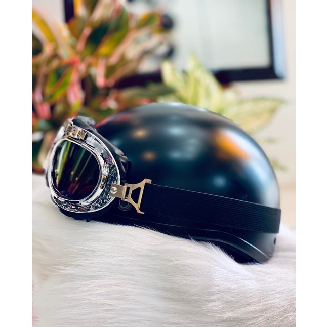 Combo nón bảo hiểm thể thao và kính UV trẻ trung_Smiley shop Long Xuyên