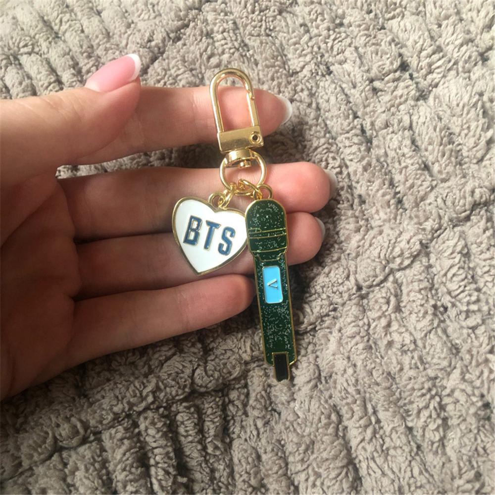 Móc Chìa Khóa / Móc Khóa / Micro Phong Cách Nhóm Nhạc Kpop Bangtan Boys Giá Đỡ