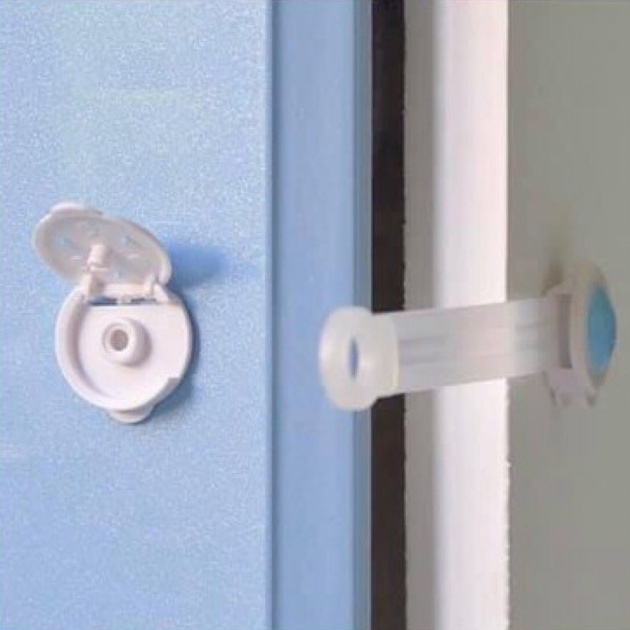 Đai khóa tủ lạnh, tủ kéo, tủ đồ loại dài dẻo bảo vệ an toàn cho bé