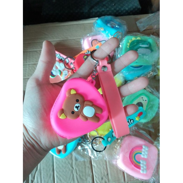 Ví Pop ít kèm móc khóa