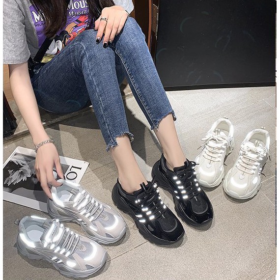 GIÀY THỂ THAO NỮ TRẮNG ĐEN. ĐỘN ĐẾ 5 PHÂN CHIỀU CAO. XINH XẮN SANG CHẢNH. | BigBuy360 - bigbuy360.vn