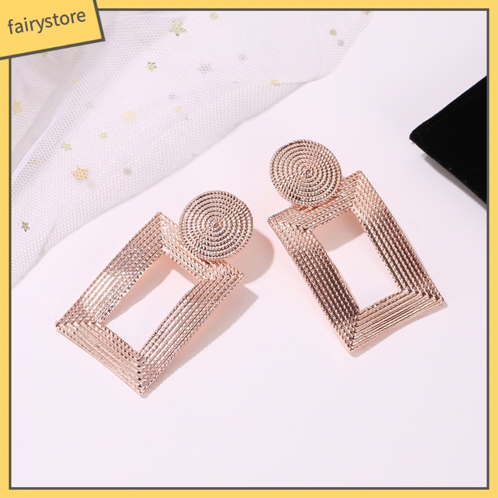 Khuyên Tai Nữ Trang Dáng Dài Tạo Hình Độc Đáo