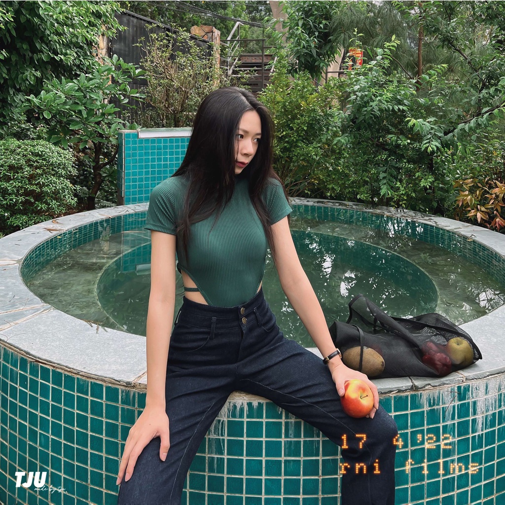 Áo bodysuit