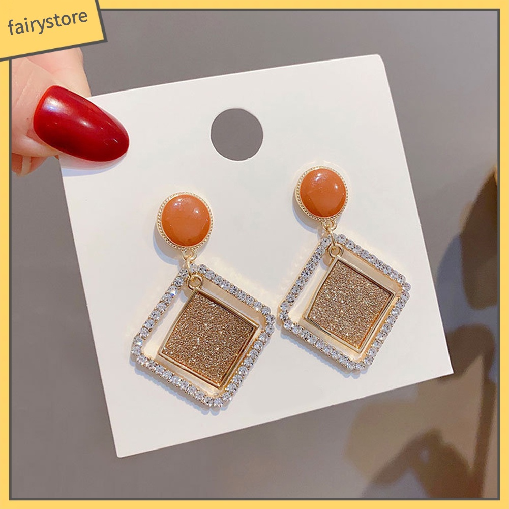 Bông Tai Dáng Dài Tạo Hình Độc Đáo Cho Nữ