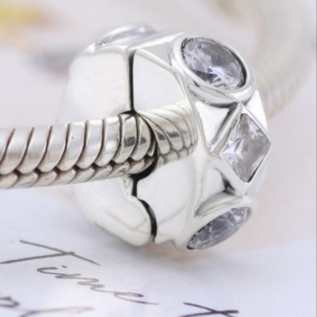 Hạt Charm clip bấm đính đá bạc xen kẽ s925 vừa tất cả các vòng tay( Hình tự chụp)