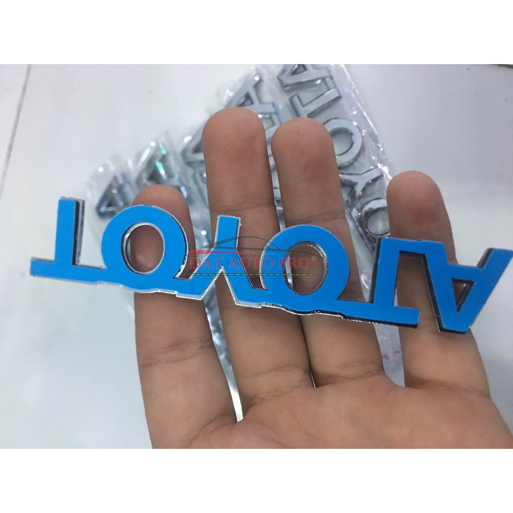 Tem logo chữ nổi 3D Toyota 11,5x2cm trang trí xe màu trắng