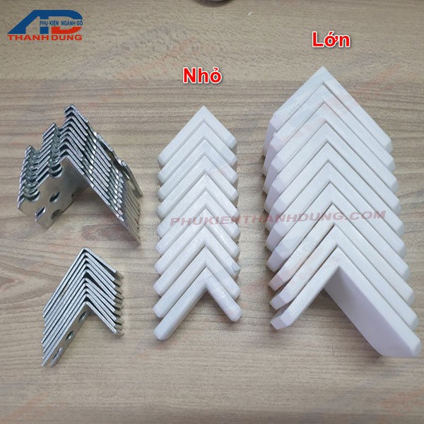 Ke Vuông Góc Có Nắp Đậy Nhựa Size Lớn Nhỏ