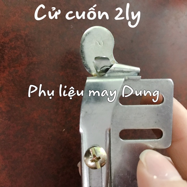 Cử cuốn lai váy, lai áo máy 1 kim Công Nghiệp