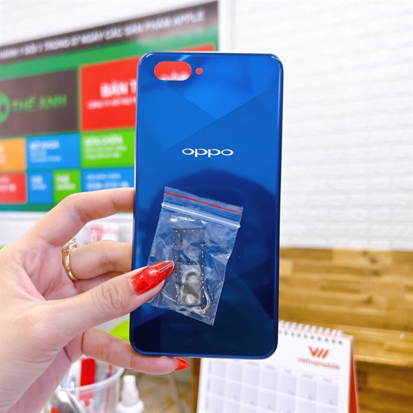 Nắp lưng Oppo A3s chọt sim trên
