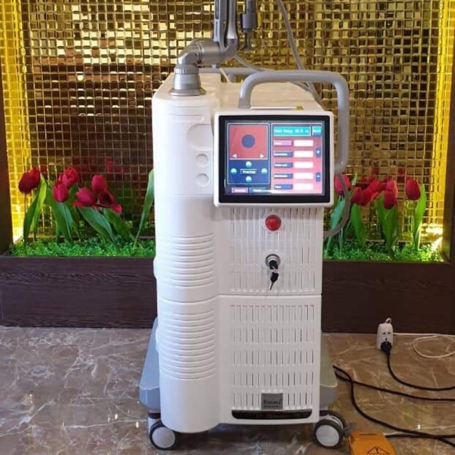 Máy  Laserco2 Fractionnal