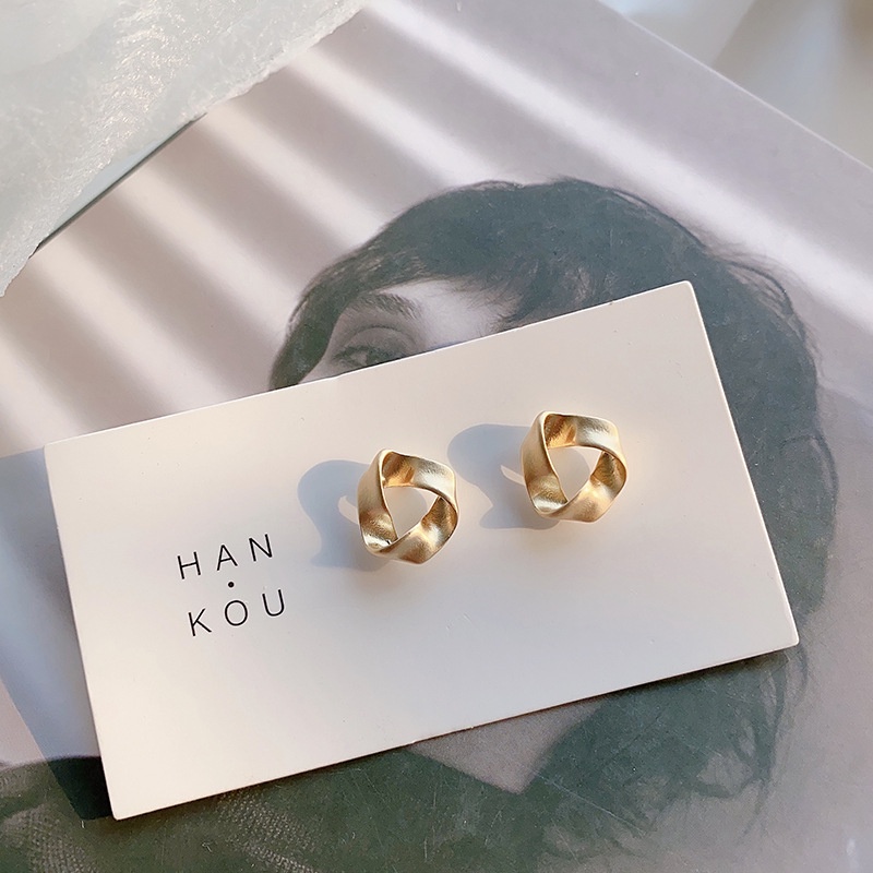 Khuyên Tai Nữ Hình Tam Giác Thời Trang Châu Âu