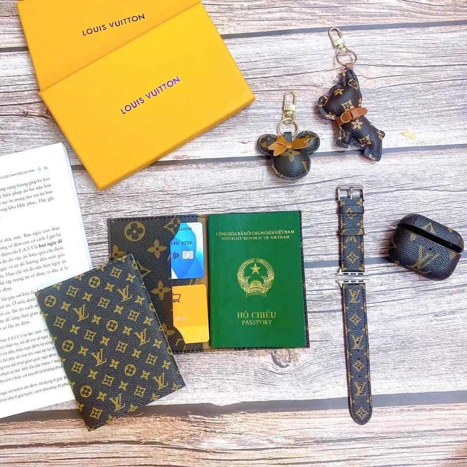 Vỏ bọc hộ chiếu bao đựng passport giấy thông hành có ngăn đựng thẻ l v da