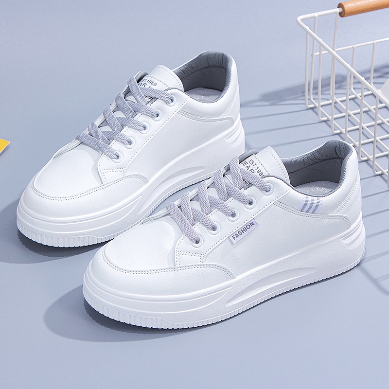 Giày sneaker nữ style Hàn Quốc hottrend 2022 đế bánh mì basic cao 4cm mới phong cách đẹp cá tính LynLyn Shoes giá tốt