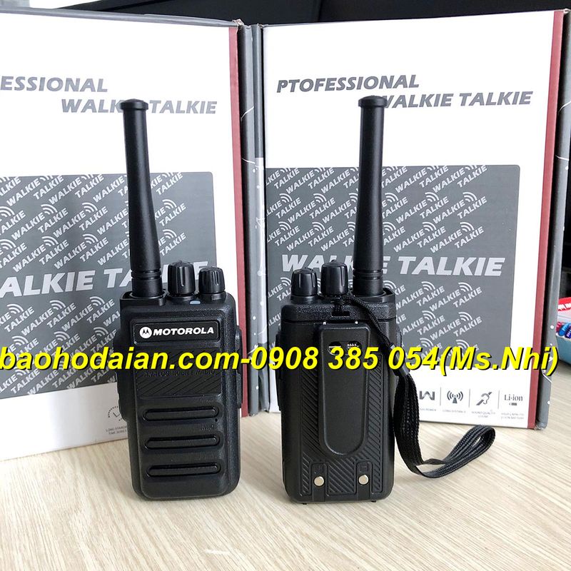 Bộ đàm cầm tay Motorola CP880