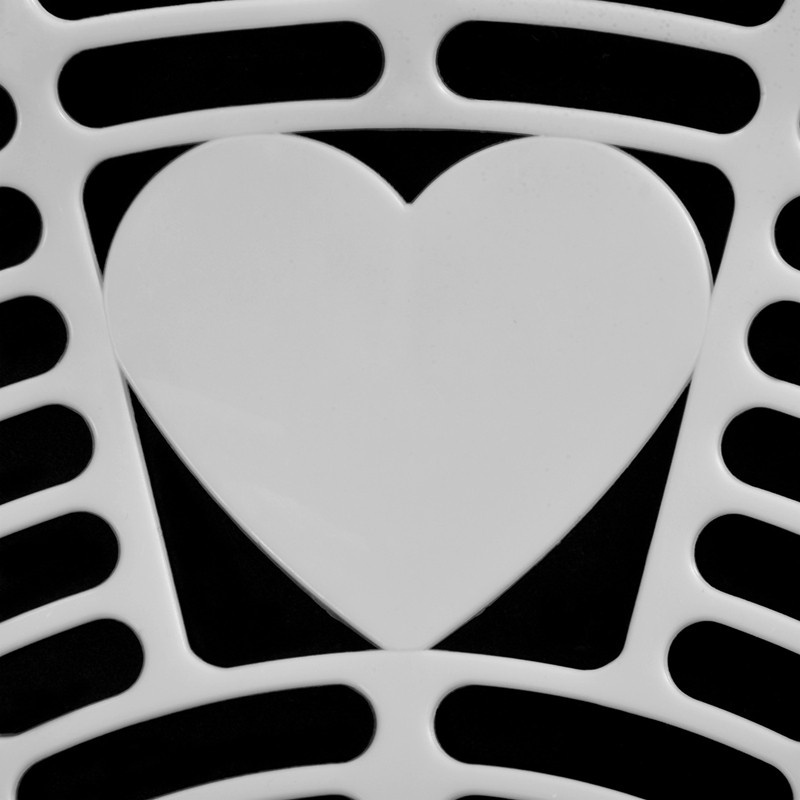 Tấm lưới rỗng gắn yên sau cho xe đạp điện họa tiết trái tim bảo vệ cho bé