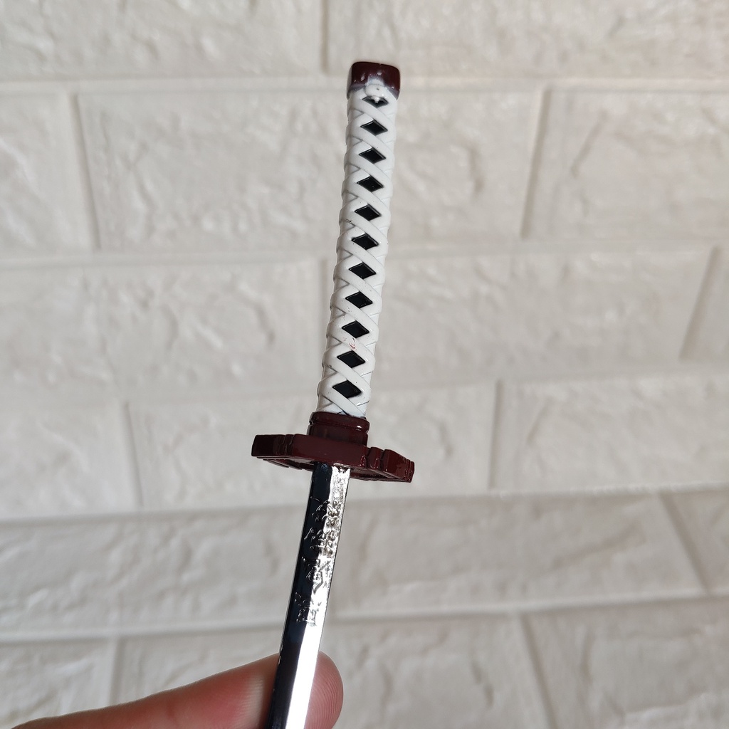 Móc khóa Kiếm katana Kim loại titan ko gỉ MÔ HÌNH Kiếm của tANJIROU TRONG ANIME KIMETSU NO YAIBA demon slayer