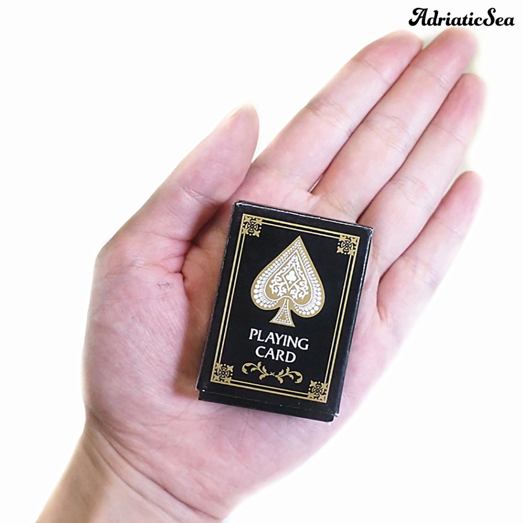 Bộ bài tây mini đáng yêu cho hoạt động ngoài trời