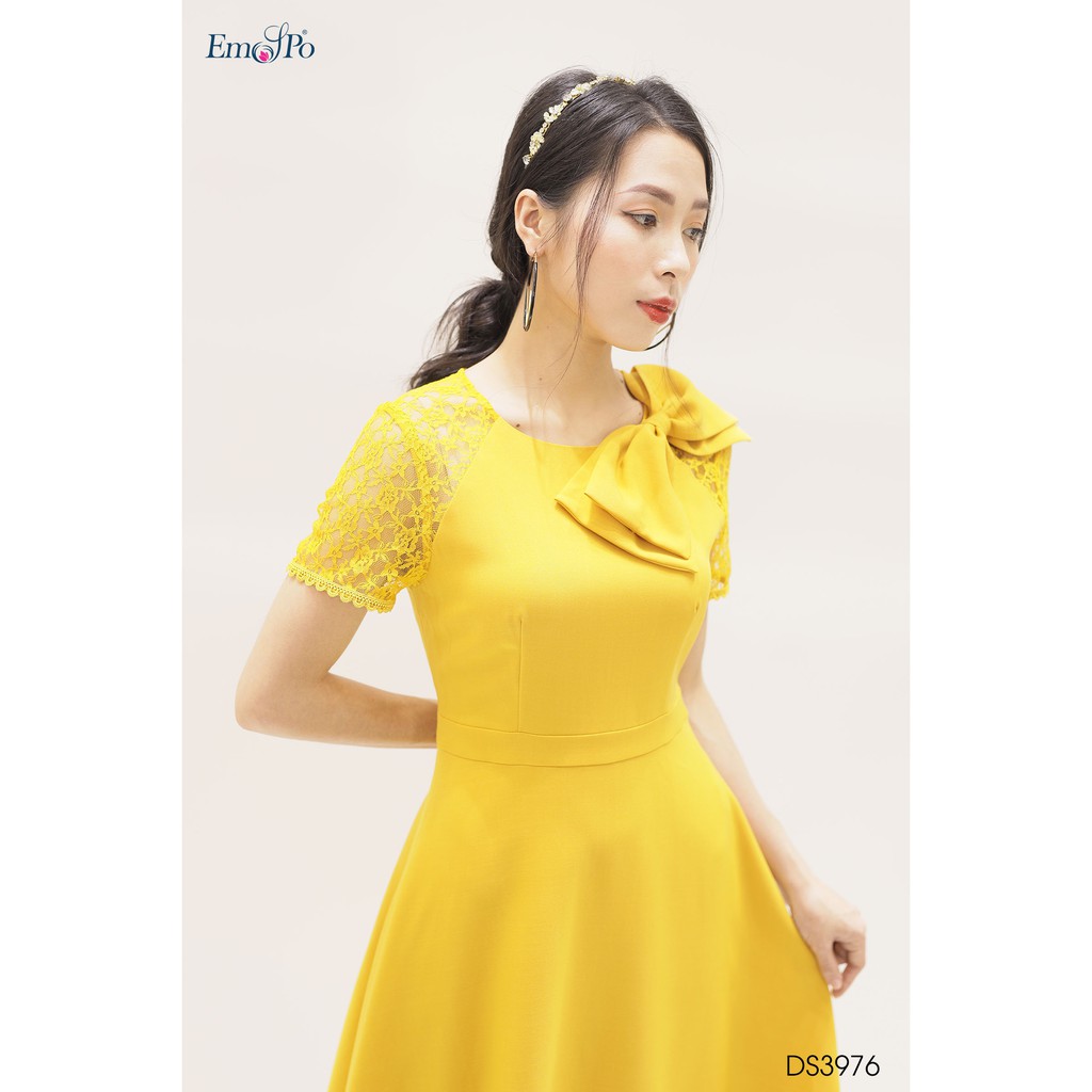 Đầm xòe đính nơ bản to ở cổ, tay phối ren Emspo DS3976