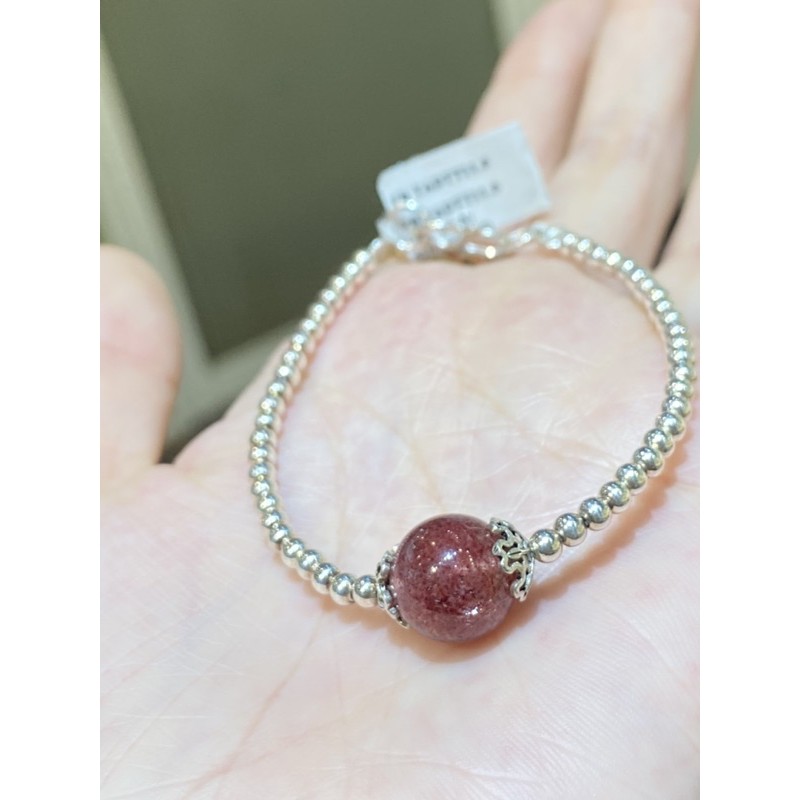 Vòng tay đá thạch anh dâu mix charm bạc - GAIA BY YANG